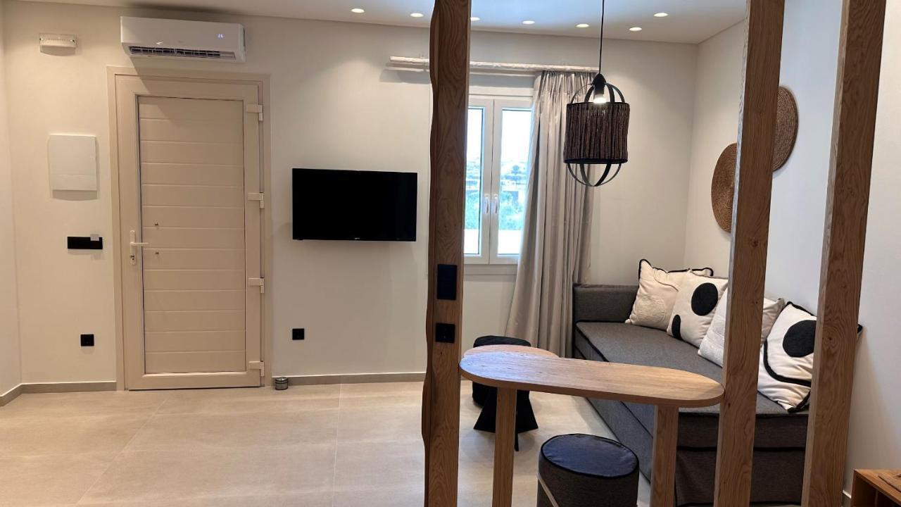 Aristotle Suites Adamantas  Esterno foto